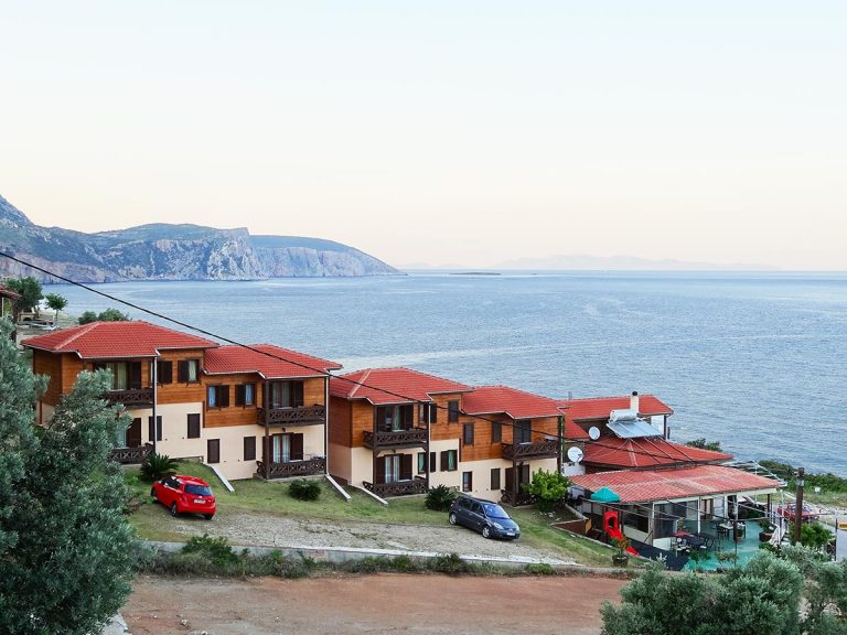 Beachfront Residence in Agioi Apostoloi