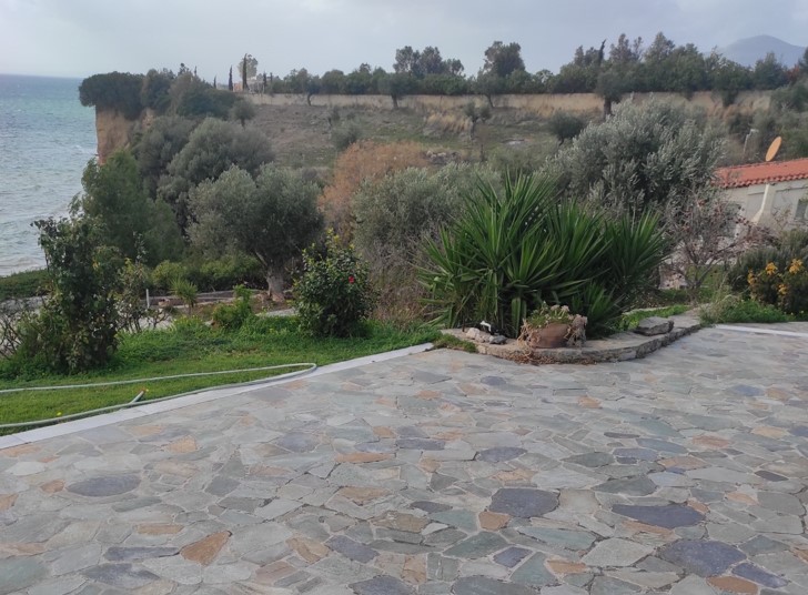Villa with Private Beach in Amarynthos