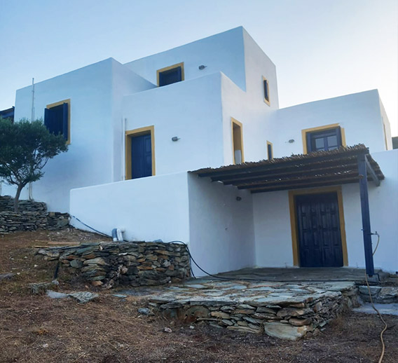 Beachfront Residence in Agioi Apostoloi